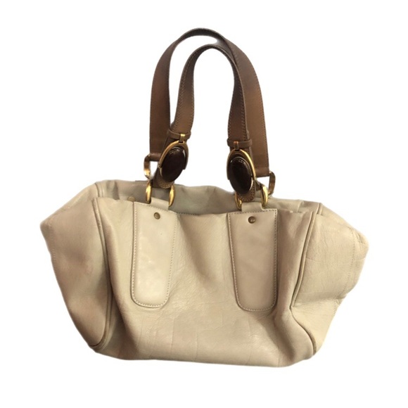 Chloe - Picture 3 of 10